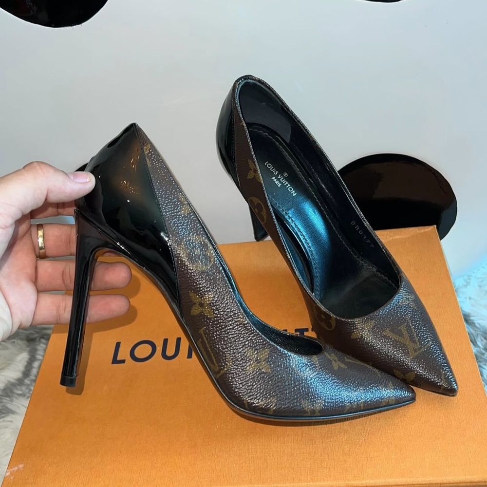 Louis Vuitton Elegant Black and Brown Heels - Picture 1 of 3